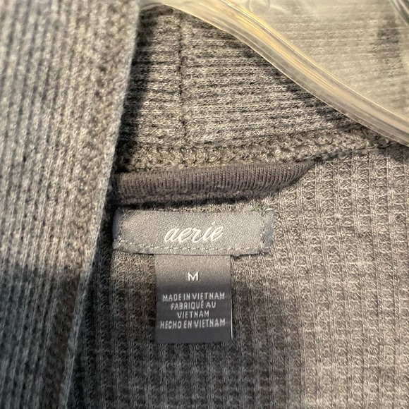 Aerie Robe - Picture 2 of 4